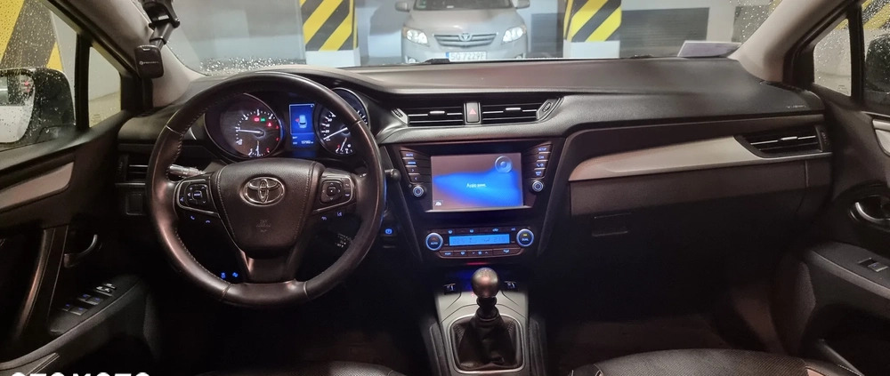 Toyota Avensis cena 59900 przebieg: 160000, rok produkcji 2015 z Gdańsk małe 211